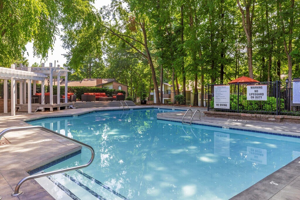 Madison Southpark Apartment Homes Charlotte, NC Apartments