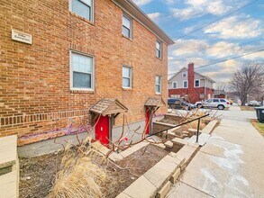 University Place Apartments in Omaha, NE - Building Photo - Building Photo