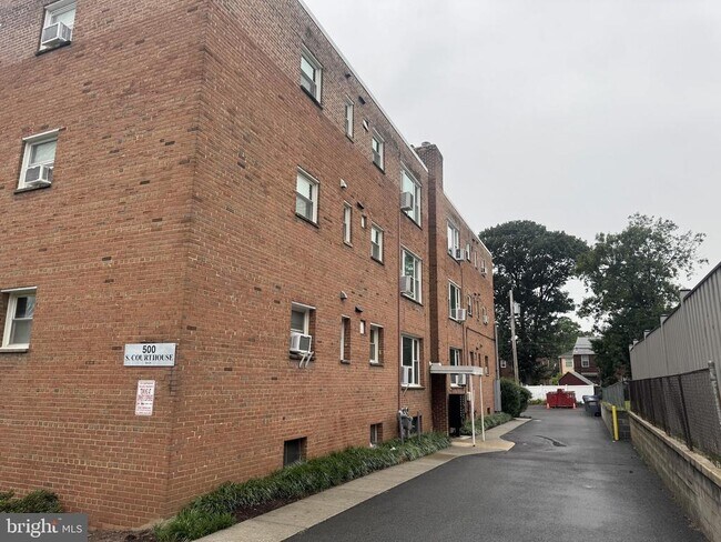 500 S Courthouse Rd in Arlington, VA - Building Photo - Building Photo