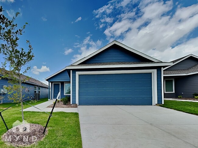 property at 213 Poplar Pl