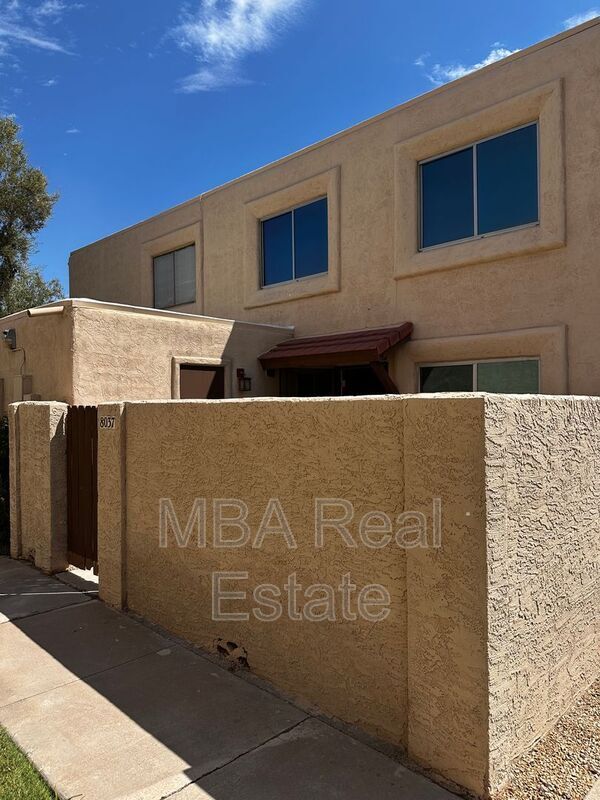 8037 E Glenrosa Ave in Scottsdale, AZ - Building Photo - Building Photo