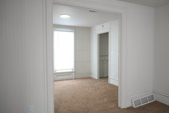 511 S 2nd St in Oregon, IL - Building Photo - Building Photo