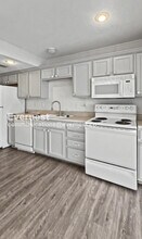 8114 N Lawn Ave in Kansas City, MO - Building Photo - Building Photo