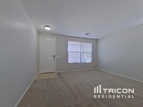 3327 W St Kateri Dr in Phoenix, AZ - Building Photo - Building Photo