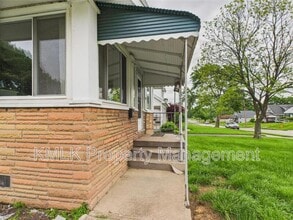 1654 Wakefield Ave in Youngstown, OH - Building Photo - Building Photo