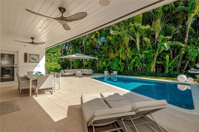 property at 375 Harbor Ct