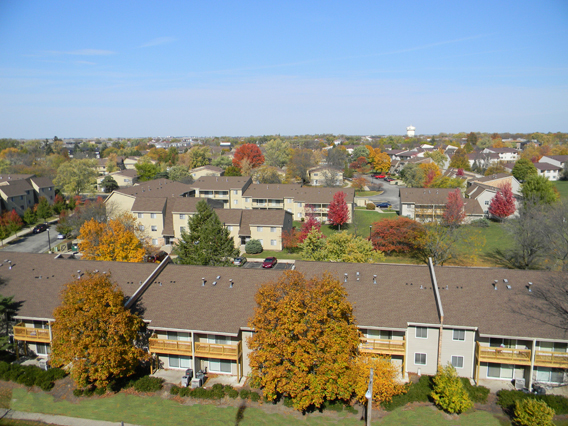 University Village Apartments in Dekalb, IL - Building Photo