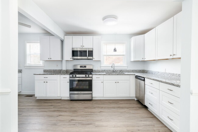 437 Beauregard Ave in Petersburg, VA - Building Photo - Building Photo