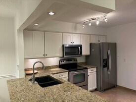 25500 Cockleshell Dr in Bonita Springs, FL - Building Photo