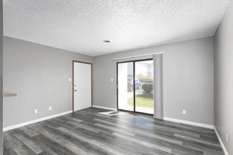 438 Cedarview Ct, Unit 439 in Hillsboro, MO - Foto de edificio - Building Photo