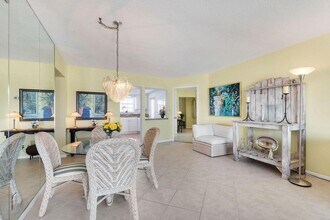 907 Marina Dr in North Palm Beach, FL - Building Photo - Building Photo