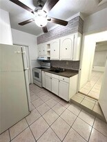 1730 Washington St in Hollywood, FL - Building Photo