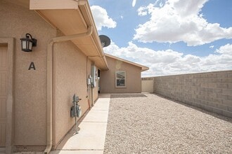 Cozy 3 Bed 2 Bath You've Been Looking For! in Alamogordo, NM - Building Photo - Building Photo