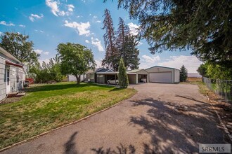 2910 E Lincoln Rd in Idaho Falls, ID - Building Photo - Building Photo