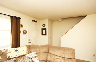 Lake Road Apartments in High Point, NC - Building Photo - Interior Photo