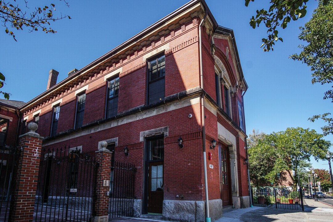 407 Dudley Street in Boston, MA - Building Photo