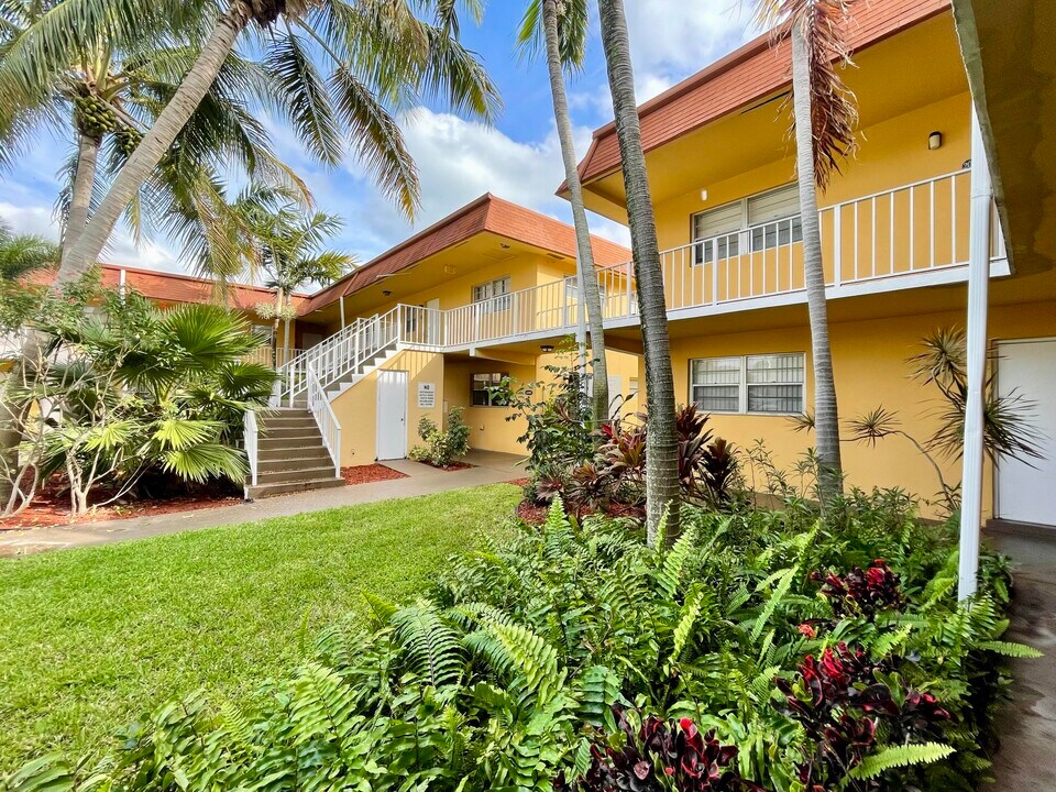 200 Croton Ave in Lantana, FL - Building Photo