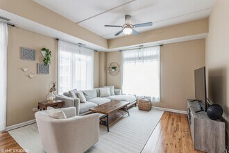 657 W Fulton St in Chicago, IL - Building Photo - Building Photo