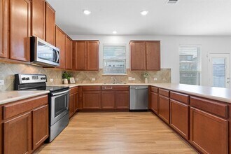 7609 Ballydawn Dr in Austin, TX - Building Photo - Building Photo
