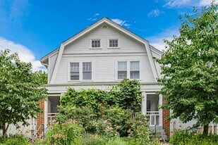 174 W Weber Rd in Columbus, OH - Building Photo