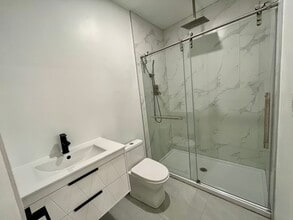 6914 McLaren Ave in West Hills, CA - Building Photo - Building Photo