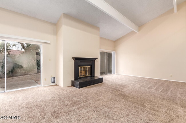 629 E Manzanita Dr in Phoenix, AZ - Foto de edificio - Building Photo