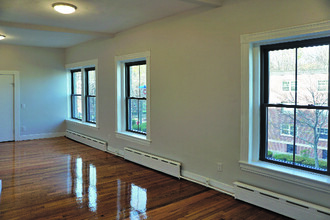 116 Willow St, Unit 03 in Cambridge, MA - Building Photo - Building Photo