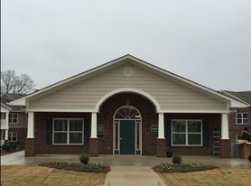 Clarkston Square Apartments