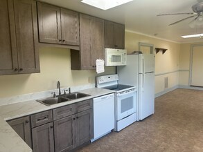 203 S Airport Rd-Unit -B in Farmville, VA - Building Photo - Building Photo