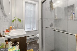 4706 Warrington Ave in Philadelphia, PA - Building Photo - Building Photo