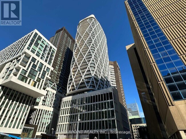 230-2230 Simcoe St in Toronto, ON - Building Photo - Building Photo