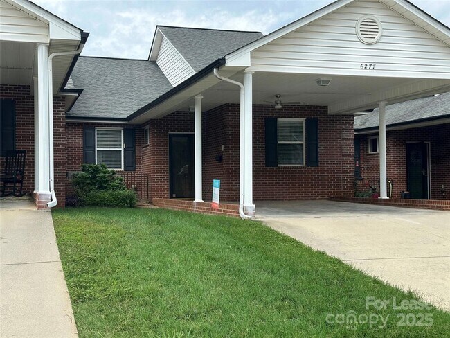 6277 Alyssum Pl in Denver, NC - Building Photo - Building Photo