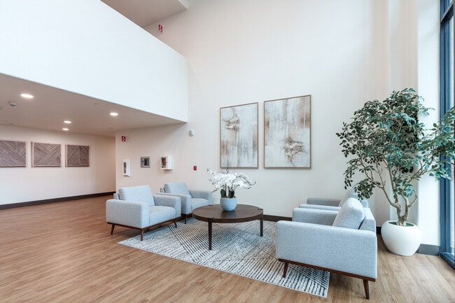 Serra Apartments in Fremont, CA - Foto de edificio - Lobby