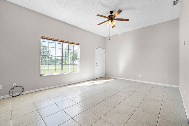 4751 Deer Run Rd in St. Cloud, FL - Building Photo - Building Photo