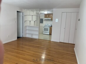 8 Lake St in Arlington, MA - Building Photo - Building Photo