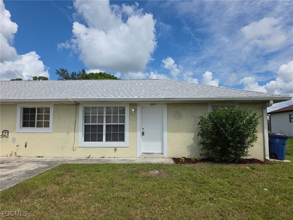 4752 22nd St SW in Lehigh Acres, FL - Building Photo