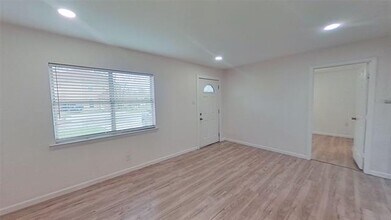 2320 Brockbank Dr in Irving, TX - Building Photo - Building Photo