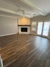 8610 Bolsena Ln in Bakersfield, CA - Building Photo - Building Photo
