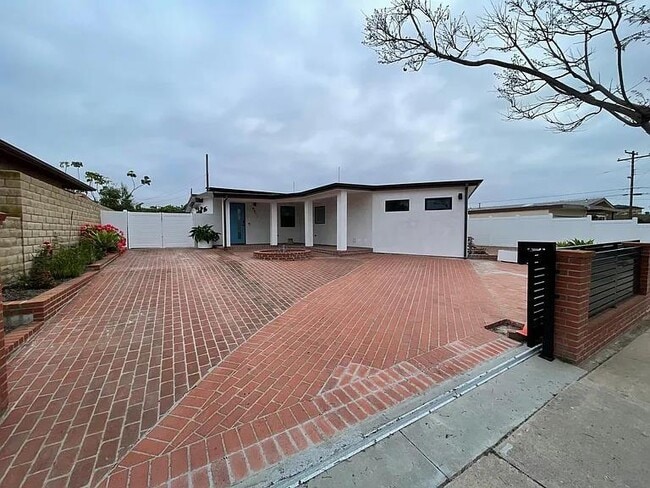 property at 4811 Appleton St