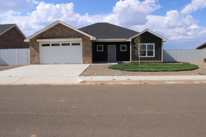 232 Abbey Rd in Clovis, NM - Foto de edificio