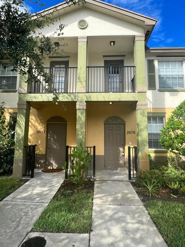 2078 SE Glen Ridge Dr in Port St. Lucie, FL - Building Photo - Building Photo