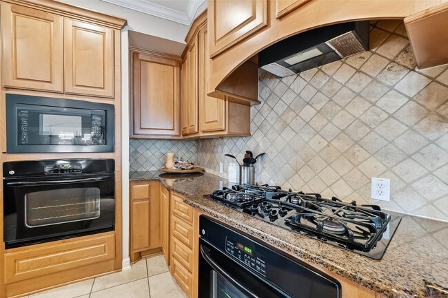 property at 3815 Cambridgeport Ct