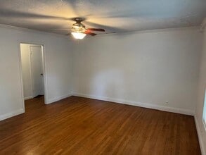 1216 Dora St in Bedford, TX - Building Photo - Building Photo