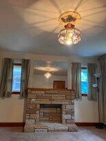 404 N 7th St, Unit B in Clarksburg, WV - Building Photo