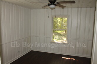 2305 Hillwood Dr E in Mobile, AL - Building Photo - Building Photo