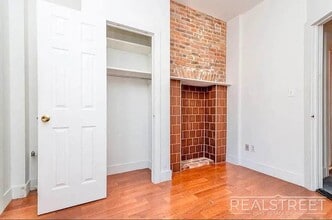 Harman Street, Unit 1RF in Brooklyn, NY - Foto de edificio - Building Photo