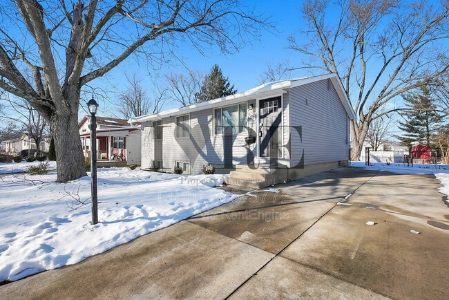 property at 1902 Brookfield Rd