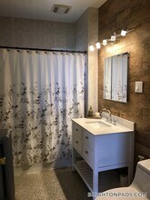 8 Eulita Terrace, Unit 2 in Boston, MA - Building Photo - Building Photo