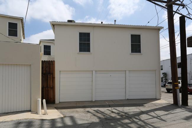 1767-1771 Glendon Ave in Los Angeles, CA - Building Photo - Building Photo