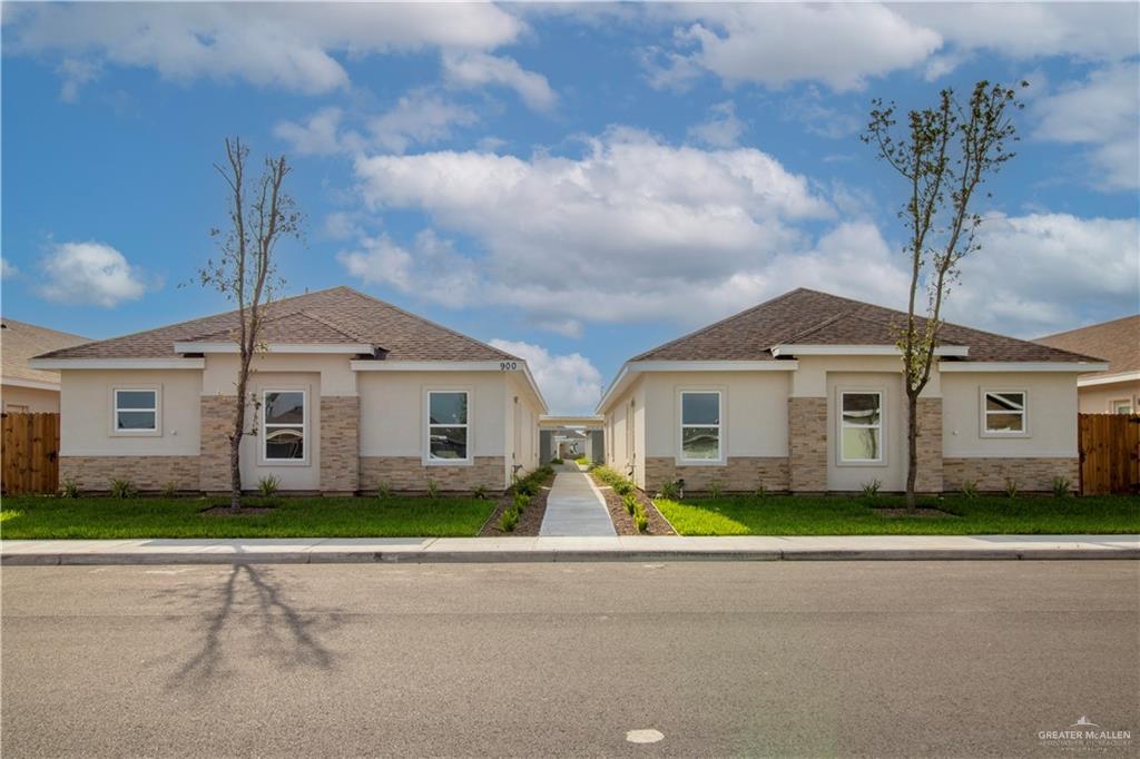900 N Abbey Ave-Unit -1 in Edinburg, TX - Building Photo